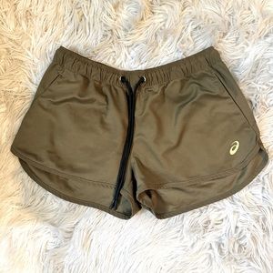 ✨sale✨ ASICS Olive Short